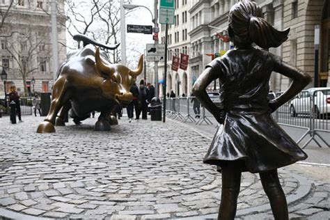 Fearless Girl Statue Protested With Pissing Pug In New York Thewrap