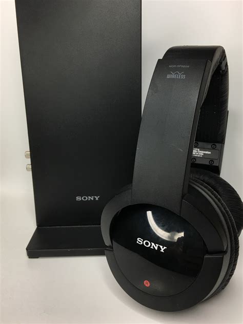 Sold Sony Mdr Rf985r Wireless Rf Headphones And Tmr Rf985r Transmitter