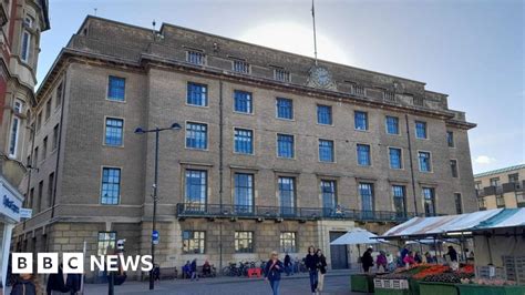 Cambridge Guildhalls Future As Civic Asset In Doubt Bbc News