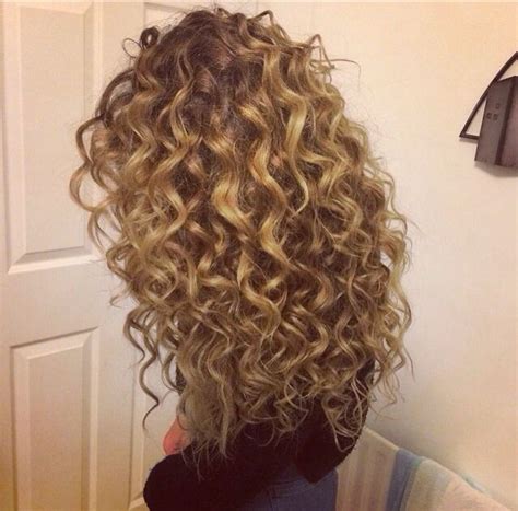 Before we get into the best hairstyles for curly hair, there's one more thing you need to look into. 272 best images about White Girl Naturally Curly Hair on ...