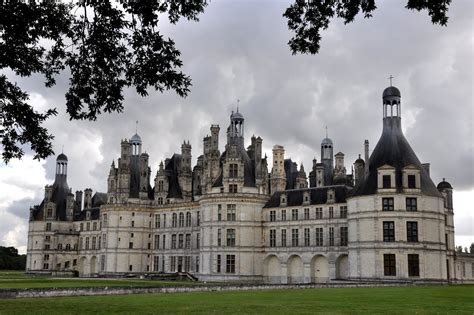 Sybil & Kristi's Qatari Adventures: The Chateaus of the Loire Valley
