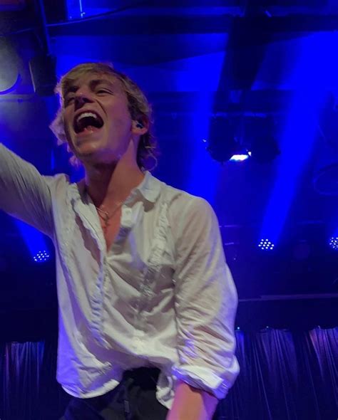 Ross Lynch White Picture R5 Picture Video Hot Guys Actors Concert