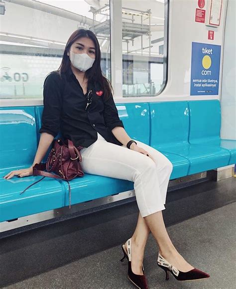 Cewek Cantik Mrt Jakarta Fashion Instagram Photo Photo And Video