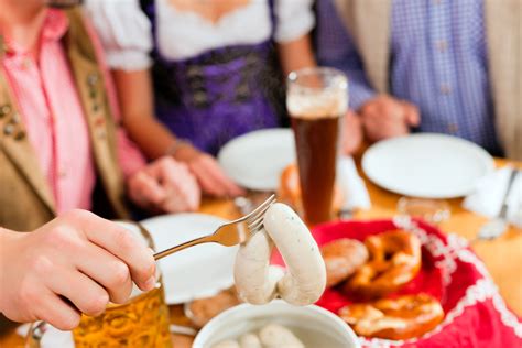 Bavarian Folk Festival Traditions I Tischreservierung Oktoberfest