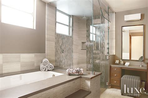 Clever Transition From Tub To Shower Contemporary Master Bathroom
