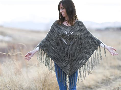 How To Crochet A Poncho Trails End Seamless Poncho Mama In A Stitch