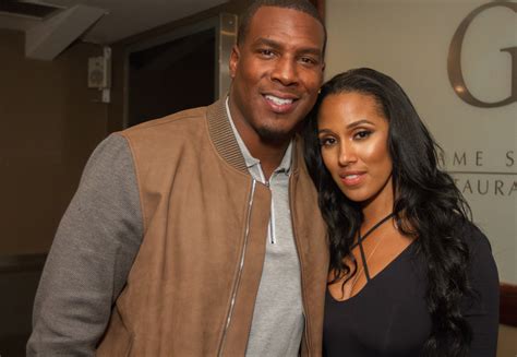 Former Nfl Player Antonio Gates And Wife Sasha Divorcing After 11 Years