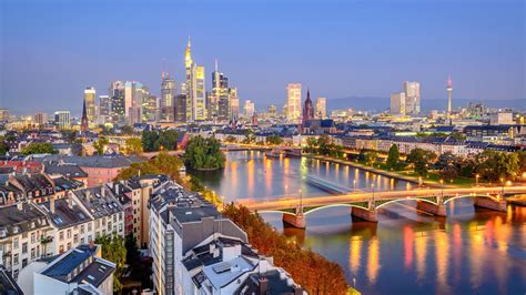 Frankfurt Skyline Backiee