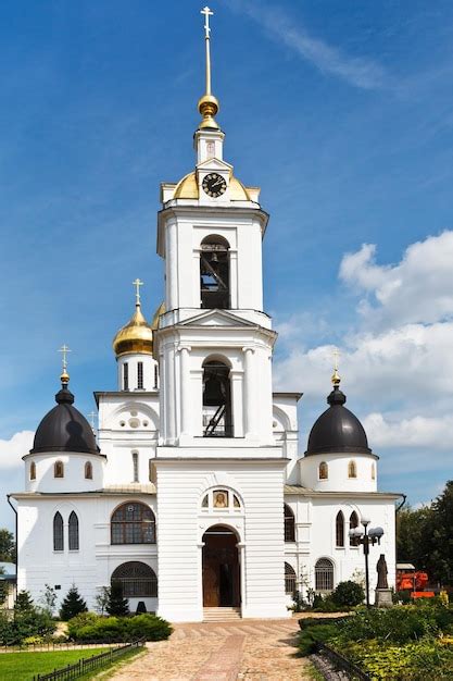 Premium Photo Dormition Cathedral Of Kremlin In Dmitrov Russia