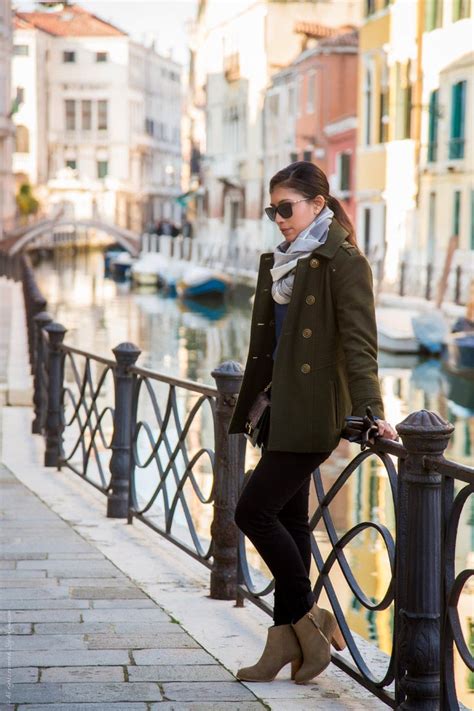 The Essentials To A Stylish Winter Travel Outfit