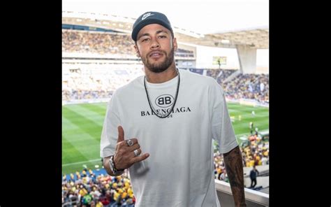 Neymar Neymar O Vídeo Do Futebolista A Ser Agredido Pela Modelo Que