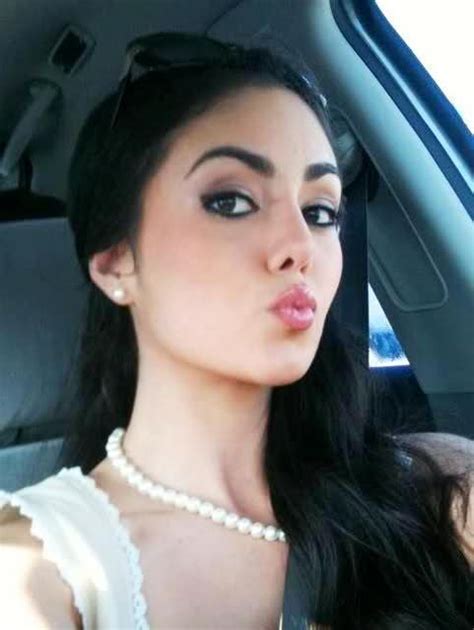 Mia Lactating Milking Colombian Latina Skype Show Webcam Latina
