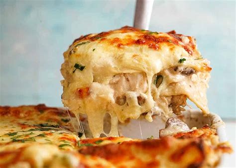 This creamy white chicken lasagna is a great alternative to a classic meat lasagna or a vegetarian lasagna, and so delicious in its own right.every bite of this lasagna just hits the spot, it is so good. White Chicken Lasagna | RecipeTin Eats