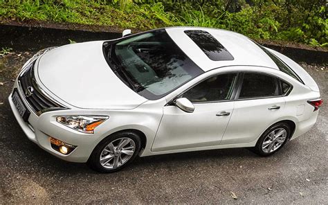 2014 nissan altima 3.5 sl v6 cvt powered by 3.5l v6 gas engine with continuously variable automatic (cvt) transmission. Nissan Altima 2014: preço, consumo e especificações