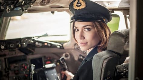 Victoria Bryan Quit News Reporting To Become A Commercial Airline Pilot