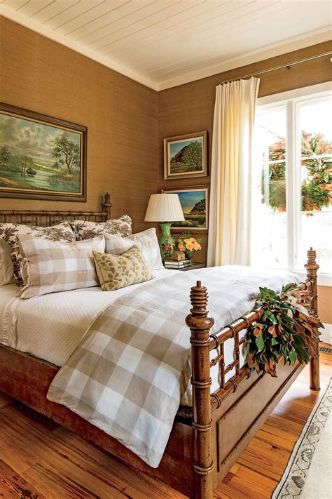 Small living room design ideas that will maximize your tiny space 20 photos. 10 Tricks to Make Your Bedroom Feel Extra Cozy - Southern ...
