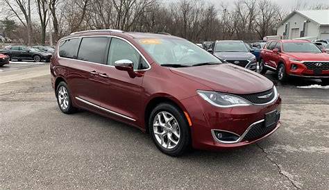 Pre-Owned 2019 Chrysler Pacifica Limited Passenger Van in #CS20030A