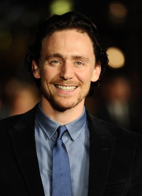 I'm honoured to #passthemic to econ and development expert dr. 40 handsome photos of actor Tom Hiddleston | BOOMSbeat