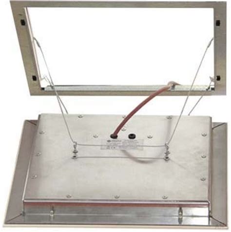 Besonders bei platzmangel eignet sich die kombination aus heizung und licht gut. Vitramo Decken-Heizelement 475x475x42mm 480W VH-I04848