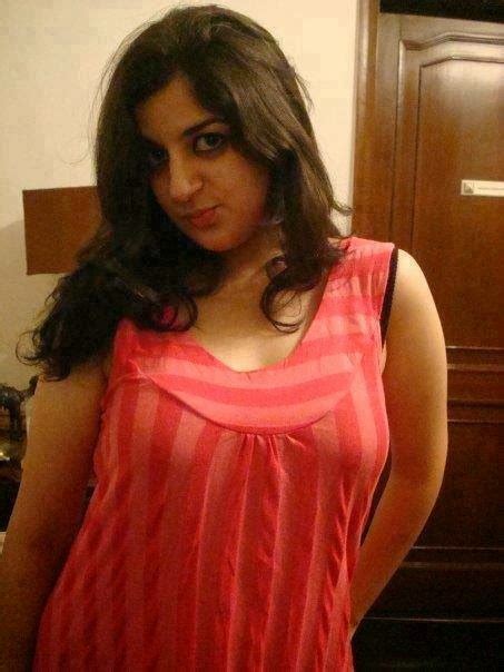 Lovely Sexy Hot Girls Hot Desi Girls Pictures And Wallpapers