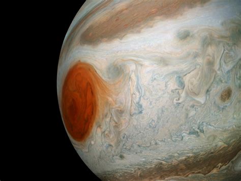 Nasas Jupiter Probe Captures New Photos Of The Planet Great Red Spot