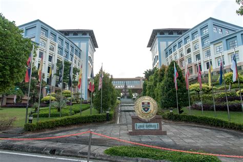With the ultimate vision of imparting high quality education to local and global community of students and scholars, ums has set for itself a high. Universiti Malaysia Sabah - Wikiwand