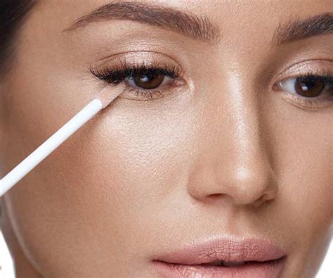 The One Concealer Mistake You Need To Stop Making According To A