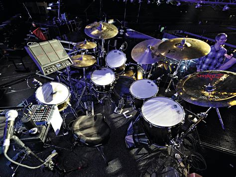travis barker drum setup i7 music mike portnoy drum set image fluent