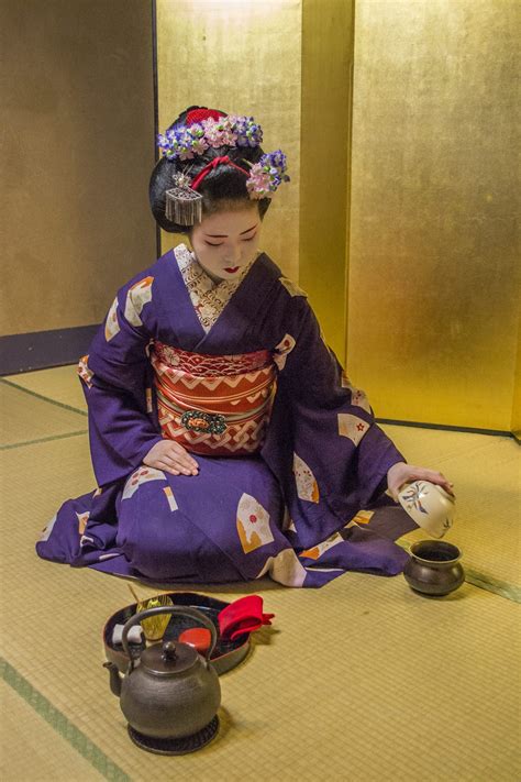 Getting To Know A Maiko Trainee Geisha Insidejapan Tours