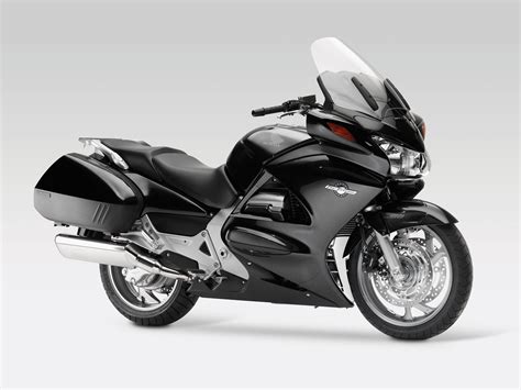 Refinements from the 2003 model are aparent with my 2008 model. 2014 Honda ST1300 ABS Review