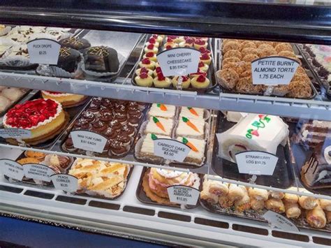 24 Bakeries In Pittsburgh You Must Try To Satisfy Your Cravings