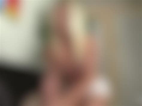 Hot Blonde Loves Handjobs Vid Os Porno Gratuites Youporn