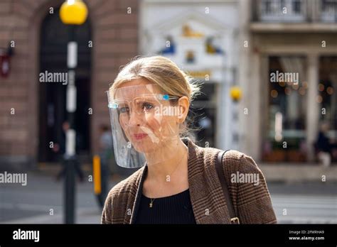 Pic Shows Rachel Riley Arrives Rachel Riley At The High Court Today