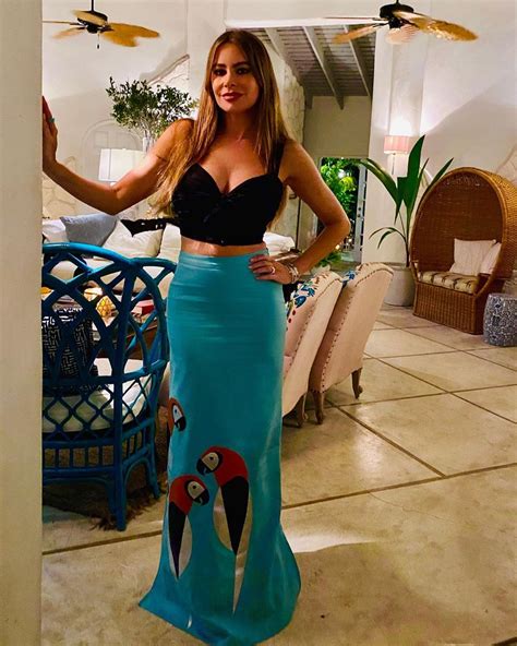 Sofia Vergara Lights Up Instagram In String Bikini For Cheeky Poolside