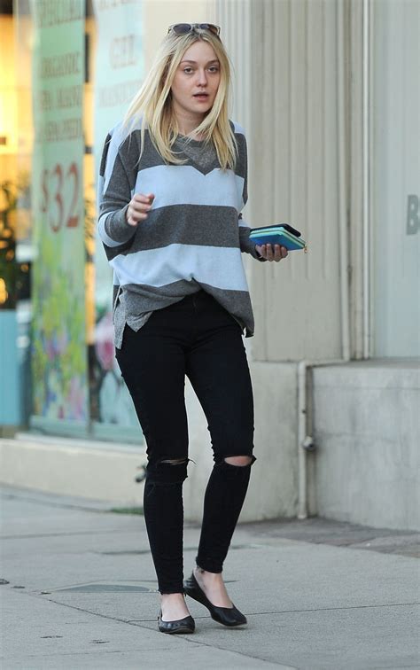 Dakota Fanning Casual Style Out In Los Angeles Jan 2015 • Celebmafia