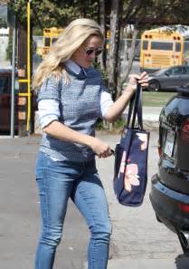Reese Witherspoon In Skinny Jeans 04 Gotceleb