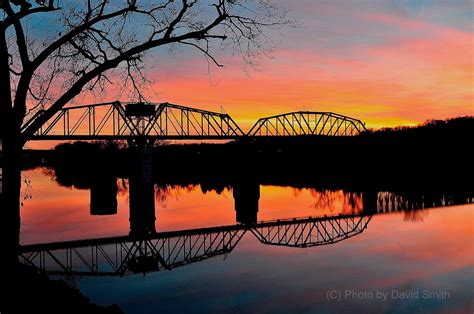 Sunset Over The Cumberland River Cumberland River Beautiful Sunset
