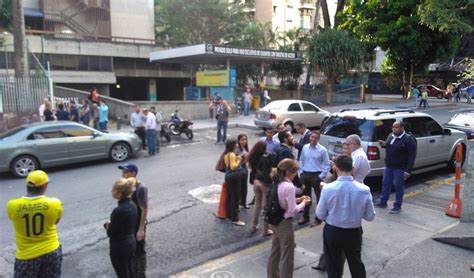 La lección empieza a la una y media. Sismo de magnitud 7.3 sacude Venezuela - Noticieros Televisa