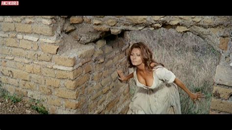 Sophia Loren Desnuda En More Than A Miracle