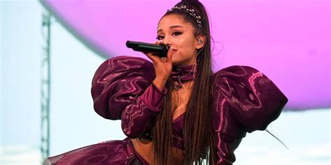 Ariana Grande Gets Pelted With A Lemon During Coachella Set Fox News