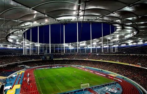 Fnb stadium terletak di johannesburg, afrika selatan. Mengagumkan! Inilah 10 Stadion Sepakbola Terbesar di Dunia