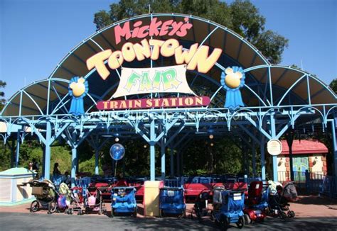 Guide To Disney World Mickeys Toontown Fair Train Station At Disney