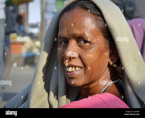 Anciana Mujer India Adivasi Tribu Desia Kondh Tribu Kuvi Kondh Con