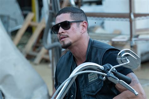 Mayans Mc Season Episode Recap How Is Ez Going To Get Out Of This
