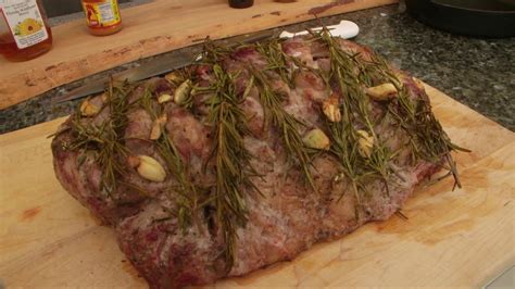This pricy cut is often misidentified as prime rib, and, sure, some of them are prime grade, but few are. Alton Brown Prime Rib Recipe Youtube / Whole Smoked Bone In Prime Rib Recipe Louisiana Grills ...
