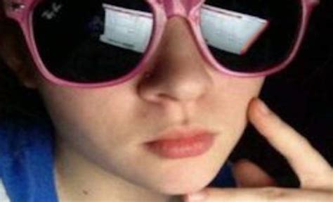 Girl Has No Clue Her Sunglasses Selfie Reveals She S Shopping For Dildos