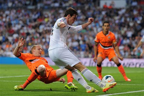 El real madrid se impone al valencia cómodamente tras un juego dominante de los blancos durante todo el partido. Real Madrid Vs Valencia, Liga BBVA 2013-2014: Player ...