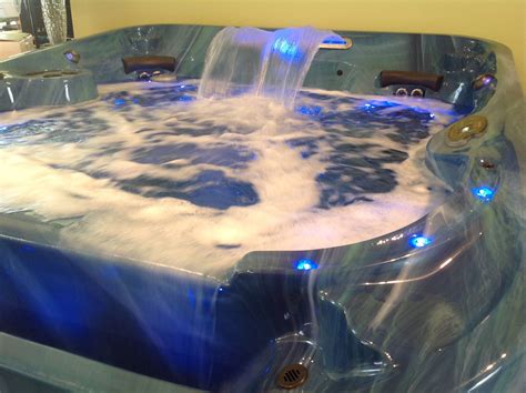 Pin By Hot Water Pools And Spas On Infinity Edge Hot Tub Coast Spas