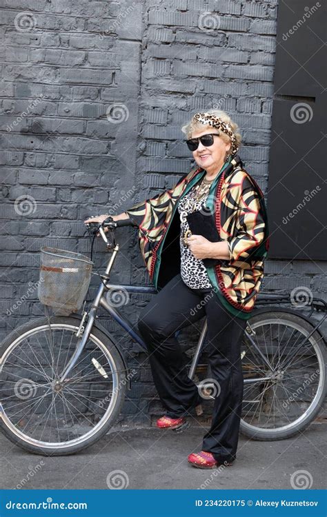 Eighty Year Old Granny With A Bicycle Outdoors Stock Image Image Of Cool Active 234220175