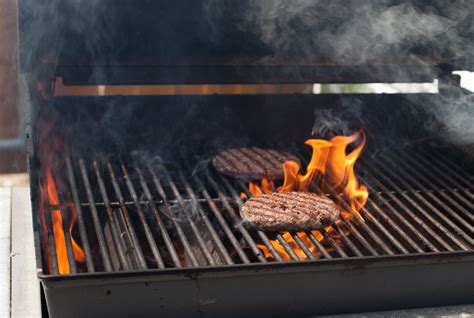 How To Start A Barbecue Grill Fire 9 Ways How To Grill Like An